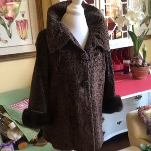 Vintage Dagmar Furriers Coat with Fur (mink?) Cuffs